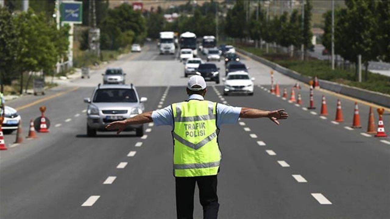 İstanbul da bazı yollar trafiğe kapatıldı